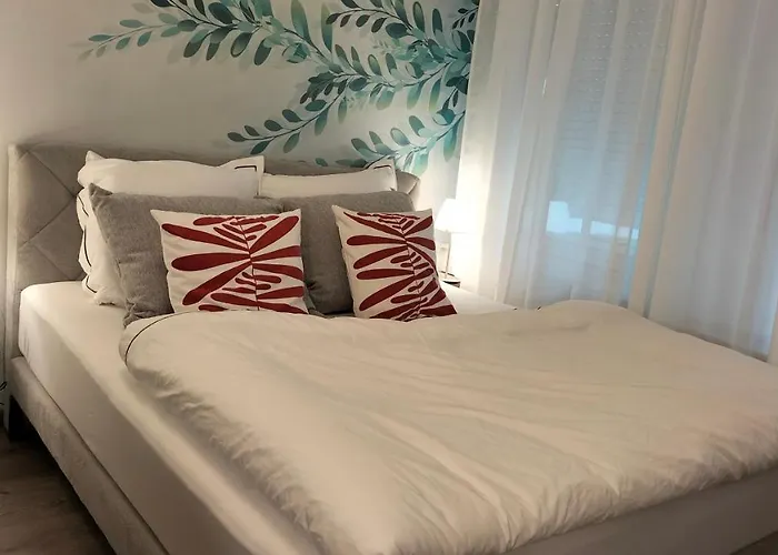 Center 4 People King Bed, Near Switzerland, G'ermany, Near Airport, Free Parking Appartement